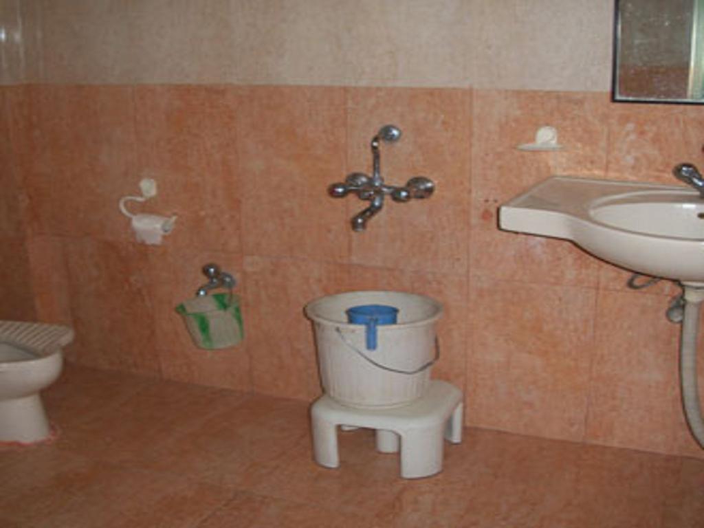 Hotel Tourist International Пюн Екстериор снимка